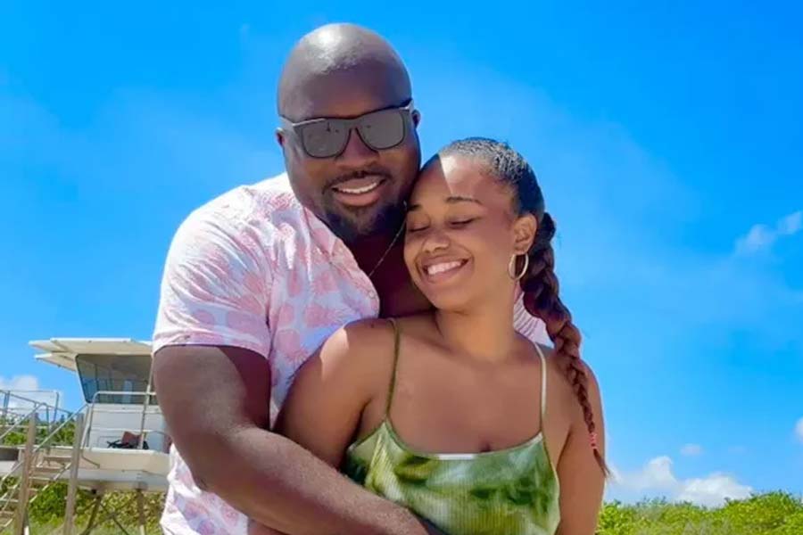 নিয়মিত স্ত্রীর স্তন্যপান করে ‘শক্তিমান’ স্বামী! নেপথ্যের কারণ জানলে মন গলবে